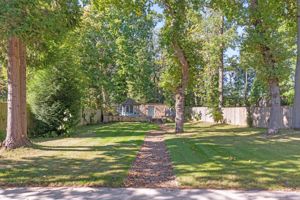 Photo 26- click for photo gallery